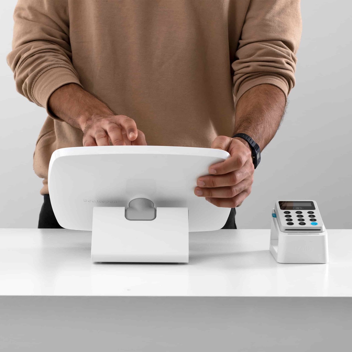 Bouncepad Flip kippbares Tablet / iPad kiosk